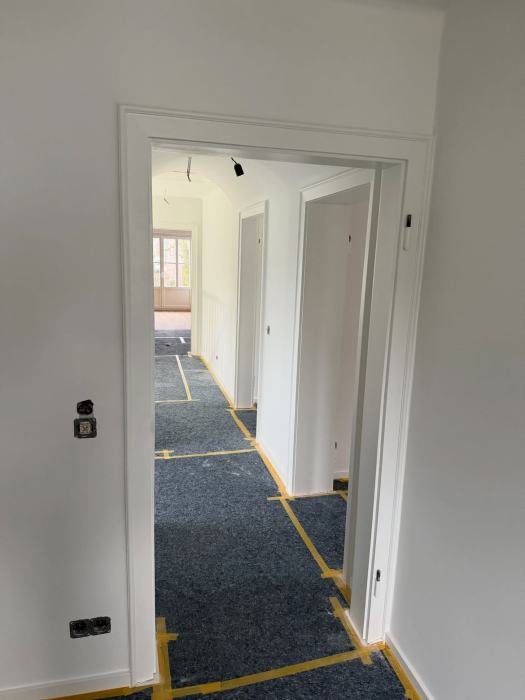 Frisch gestrichenes Zimmer von Hoffmann Bau